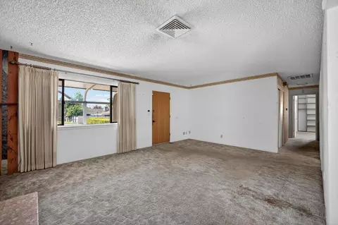 Living - 5204 Schuyler Dr, Carmichael, CA 95608 photo 5 of 5