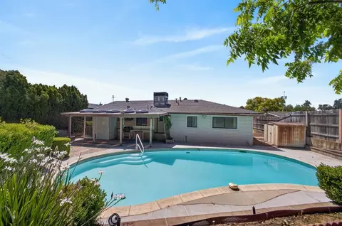 Exterior - 5204 Schuyler Dr, Carmichael, CA 95608 photo 13 of 16