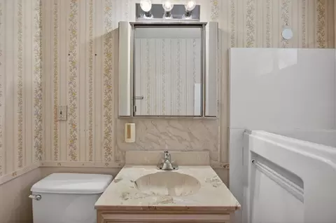 Bath - 5204 Schuyler Dr, Carmichael, CA 95608 photo 3 of 6