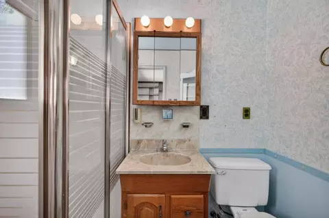 Bath - 5204 Schuyler Dr, Carmichael, CA 95608 photo 5 of 6