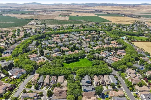 View/Area - 2648 Handstand Way, Tracy, CA 95377 photo 4 of 6