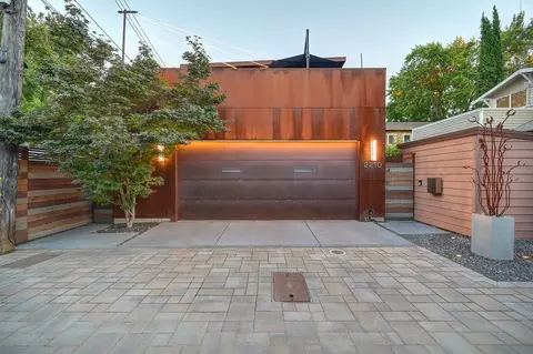 2210 Blues Aly, Sacramento, CA 95816