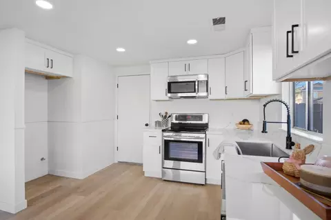 Kitchen - 1732 Walpole Dr, Modesto, CA 95358 photo 4 of 4