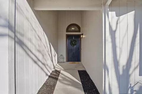 Entry Way - 1732 Walpole Dr, Modesto, CA 95358 photo 1 of 2