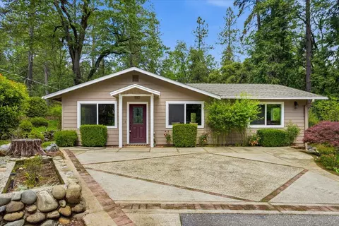 15423 Rattlesnake Rd, Grass Valley, CA 95945