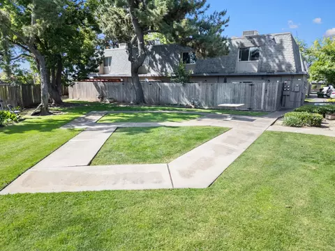 Exterior - 2320 W Turner Rd, Lodi, CA 95242 photo 1 of 7