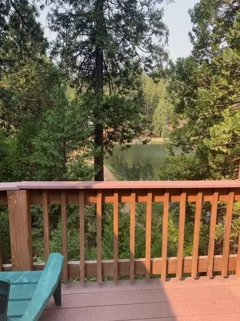 488 Mauna Kea Dr, Arnold, CA 95223