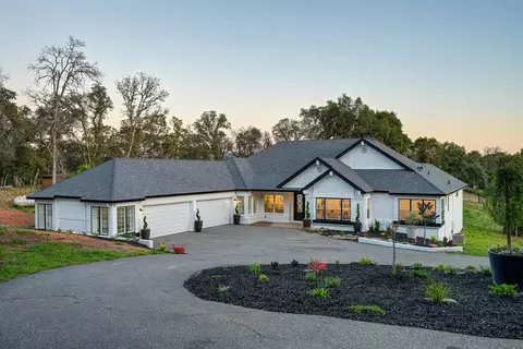 10180 Tierra Del Lago Pl, Newcastle, CA 95658