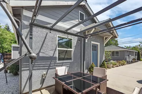 Exterior - 595 E Augusta St, Woodbridge, CA 95258 photo 15 of 19