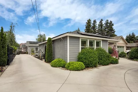 Exterior - 595 E Augusta St, Woodbridge, CA 95258 photo 4 of 19