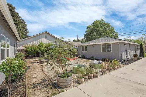 Exterior - 595 E Augusta St, Woodbridge, CA 95258 photo 8 of 19
