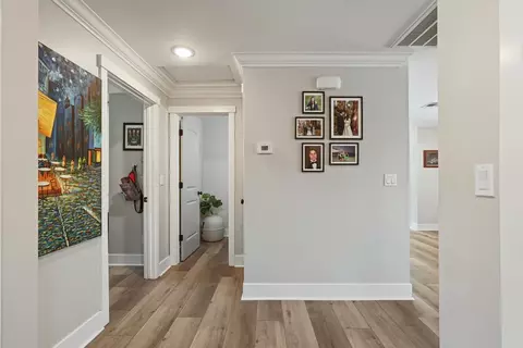 Entry Way - 595 E Augusta St, Woodbridge, CA 95258 photo 2 of 3