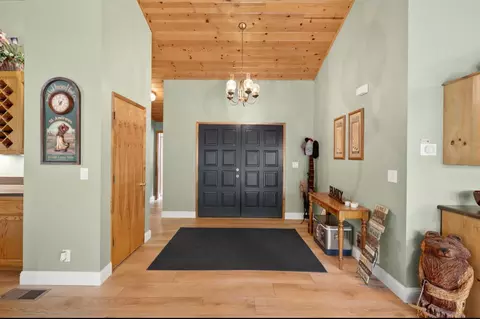 Entry Way - 1062 Fairway, Murphys, CA 95247 photo 3 of 4