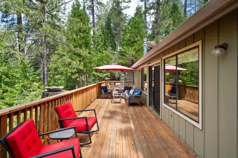 Exterior - 1062 Fairway, Murphys, CA 95247 photo 4 of 5