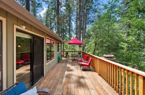 Exterior - 1062 Fairway, Murphys, CA 95247 photo 1 of 5