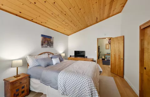 Bedroom - 1062 Fairway, Murphys, CA 95247 photo 2 of 4