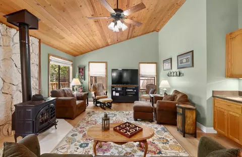 Living - 1062 Fairway, Murphys, CA 95247 photo 3 of 4