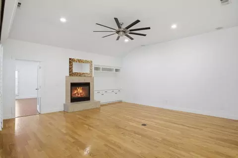 Living - 3308 Printemps Dr, Modesto, CA 95356 photo 4 of 5