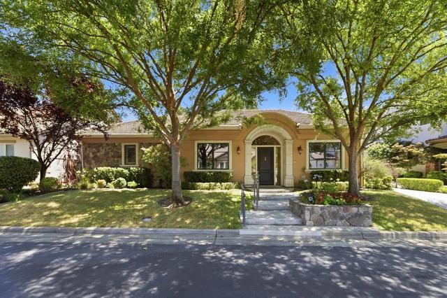 806 Sierra Oaks Vista Ln, Sacramento, CA 95864