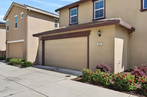 Exterior - 953 Posey St, Galt, CA 95632 photo 5 of 6