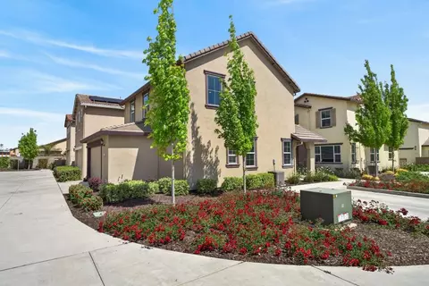Exterior - 953 Posey St, Galt, CA 95632 photo 6 of 6