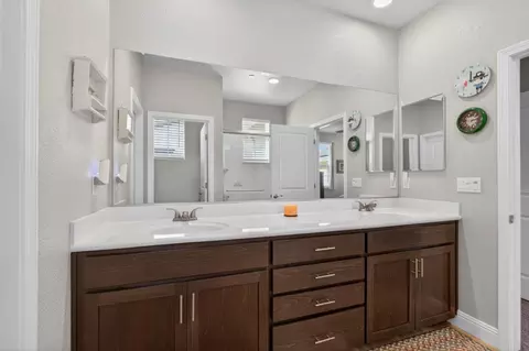 Entry Way - 953 Posey St, Galt, CA 95632 photo 11 of 11