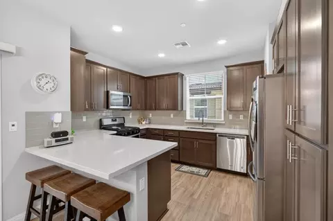 Kitchen - 953 Posey St, Galt, CA 95632 photo 1 of 9