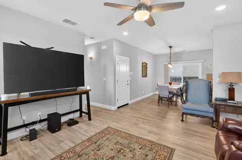 Entry Way - 953 Posey St, Galt, CA 95632 photo 2 of 11