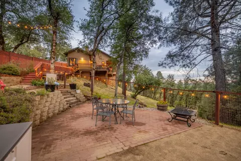 7410 White Oak Dr, Placerville, CA 95667