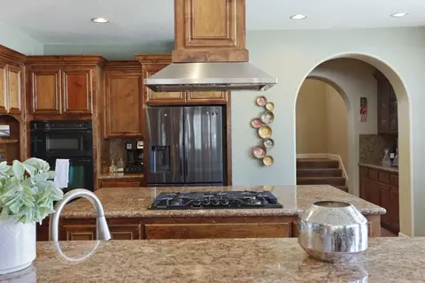 Kitchen - 3044 Redbridge Rd, Tracy, CA 95377 photo 5 of 6