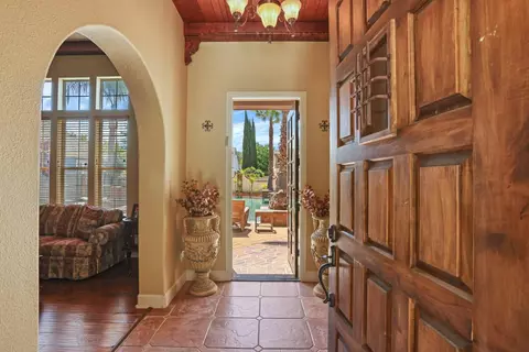 Entry Way - 3044 Redbridge Rd, Tracy, CA 95377 photo 2 of 11