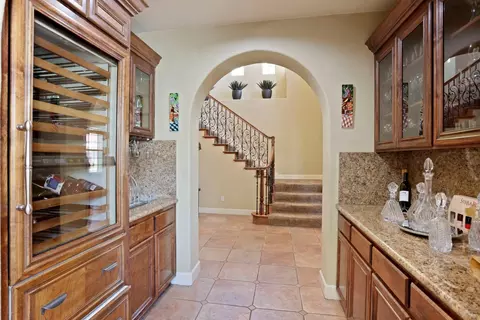 Entry Way - 3044 Redbridge Rd, Tracy, CA 95377 photo 4 of 11