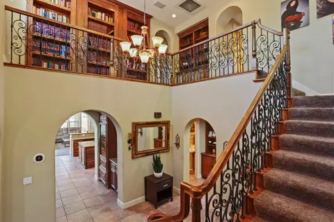 Entry Way - 3044 Redbridge Rd, Tracy, CA 95377 photo 9 of 11