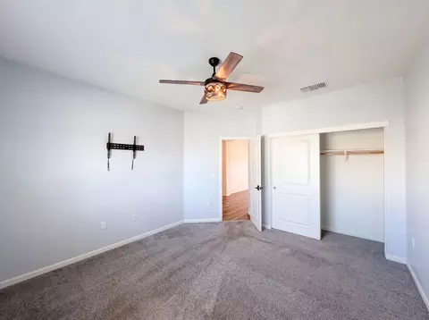 Bedroom - 1187 Bordeaux Ct, Olivehurst, CA 95961 photo 4 of 14