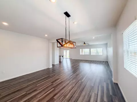 Dining - 1187 Bordeaux Ct, Olivehurst, CA 95961 photo 2 of 2