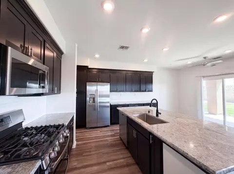 Kitchen - 1187 Bordeaux Ct, Olivehurst, CA 95961 photo 3 of 4