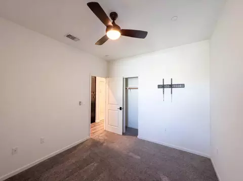 Bedroom - 1187 Bordeaux Ct, Olivehurst, CA 95961 photo 9 of 14