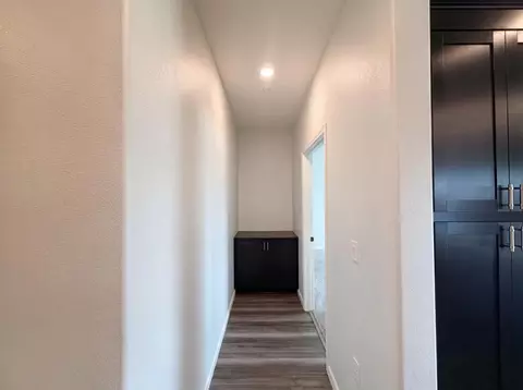 Entry Way - 1187 Bordeaux Ct, Olivehurst, CA 95961 photo 4 of 6
