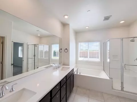 Bath - 1187 Bordeaux Ct, Olivehurst, CA 95961 photo 1 of 7