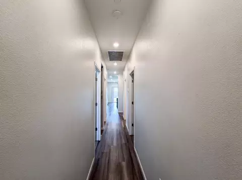 Entry Way - 1187 Bordeaux Ct, Olivehurst, CA 95961 photo 5 of 6