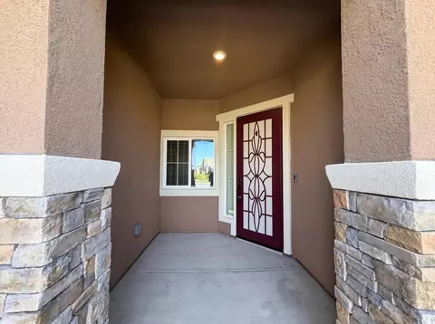 Entry Way - 1187 Bordeaux Ct, Olivehurst, CA 95961 photo 6 of 6