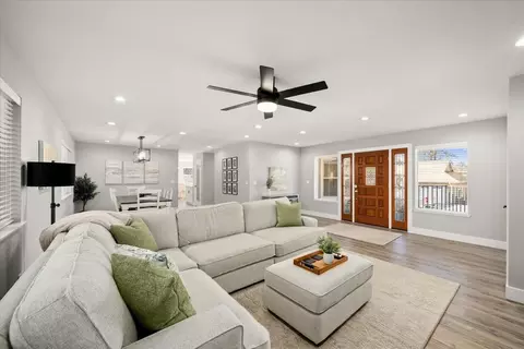 Living - 11349 Lower Circle Dr, Grass Valley, CA 95949 photo 2 of 4