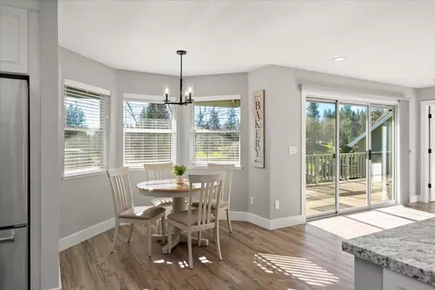 Dining - 11349 Lower Circle Dr, Grass Valley, CA 95949 photo 4 of 5