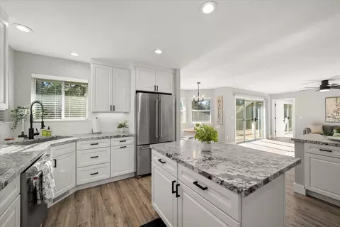Kitchen - 11349 Lower Circle Dr, Grass Valley, CA 95949 photo 3 of 6