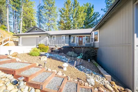 Exterior - 11349 Lower Circle Dr, Grass Valley, CA 95949 photo 5 of 18