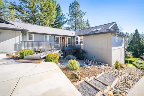 Exterior - 11349 Lower Circle Dr, Grass Valley, CA 95949 photo 4 of 18