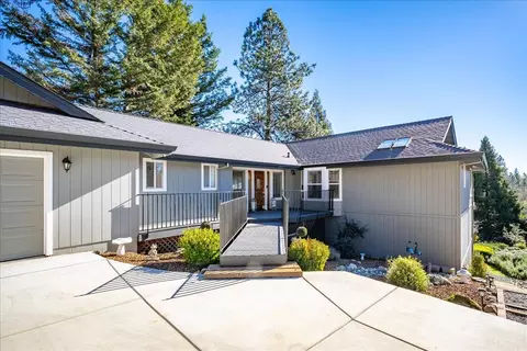 Exterior - 11349 Lower Circle Dr, Grass Valley, CA 95949 photo 3 of 18