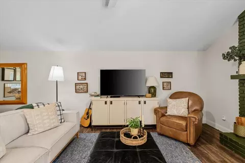 Living - 2216 Venus Dr, Ceres, CA 95307 photo 3 of 5