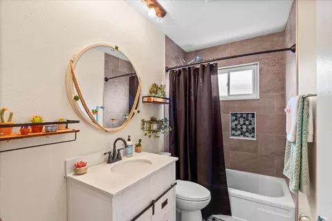 Bath - 2216 Venus Dr, Ceres, CA 95307 photo 3 of 3