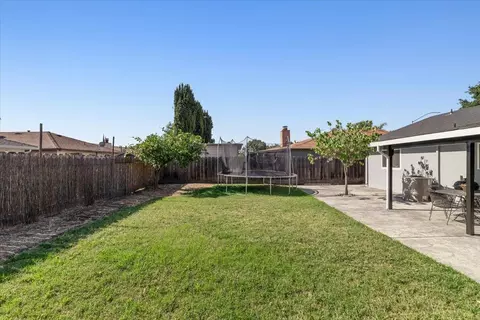 Exterior - 2216 Venus Dr, Ceres, CA 95307 photo 9 of 9